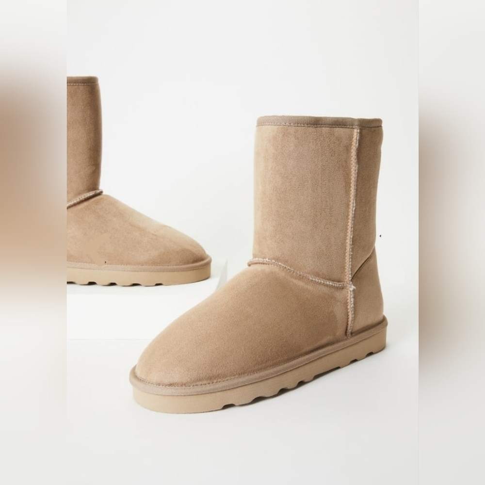 Brynne Fuzzie Bootie - Size 8